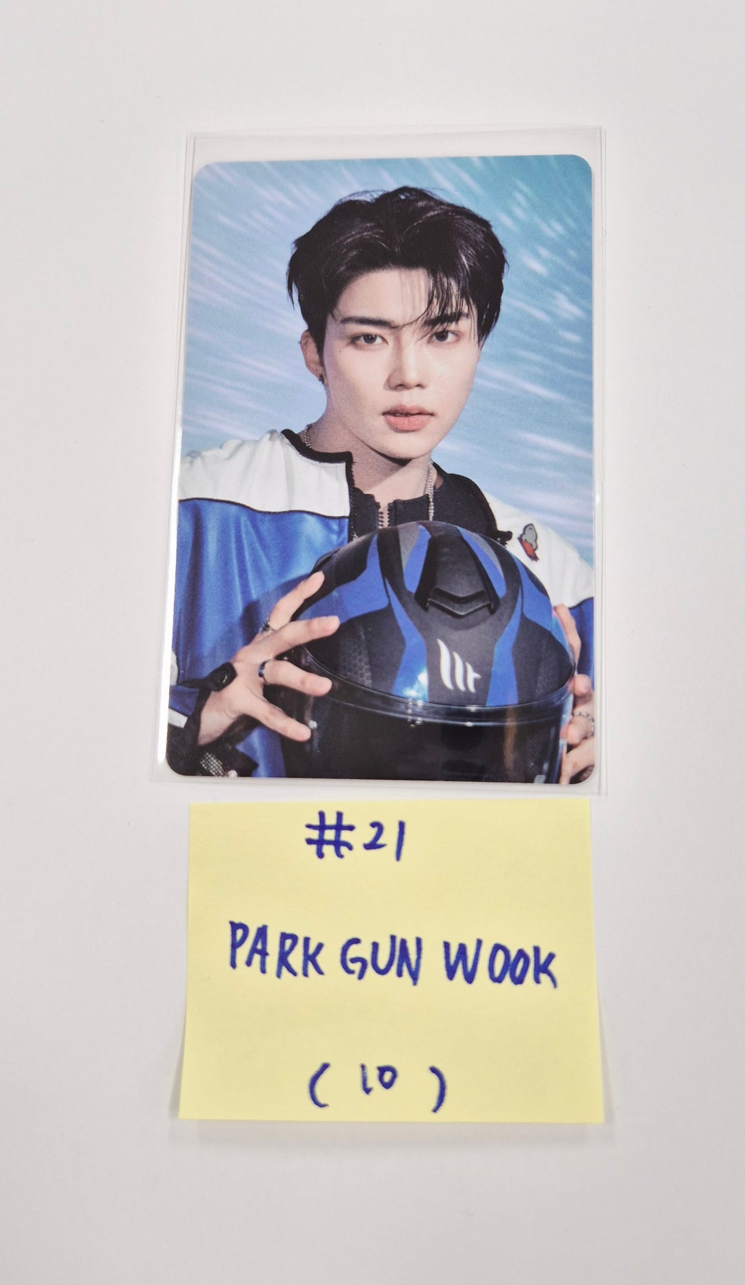 ZEROBASEONE(ZB1) - 2025 ZEROBASEONE World Tour "HERE &amp; NOW" in Seoul Trading Photocard ver.2 [25.10.10]