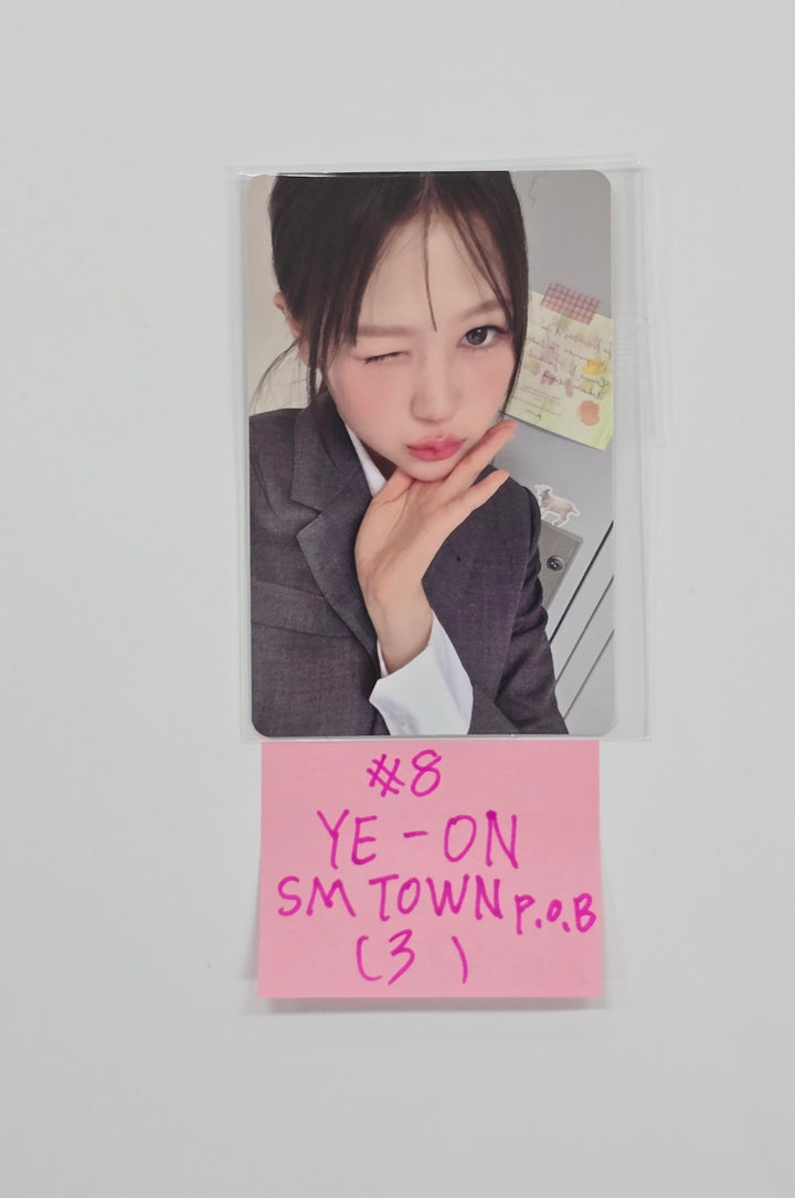 Hearts2Hearts "Focus" - Smtown &amp; Store Pre-Order Benefit Photocard [25.10.29]