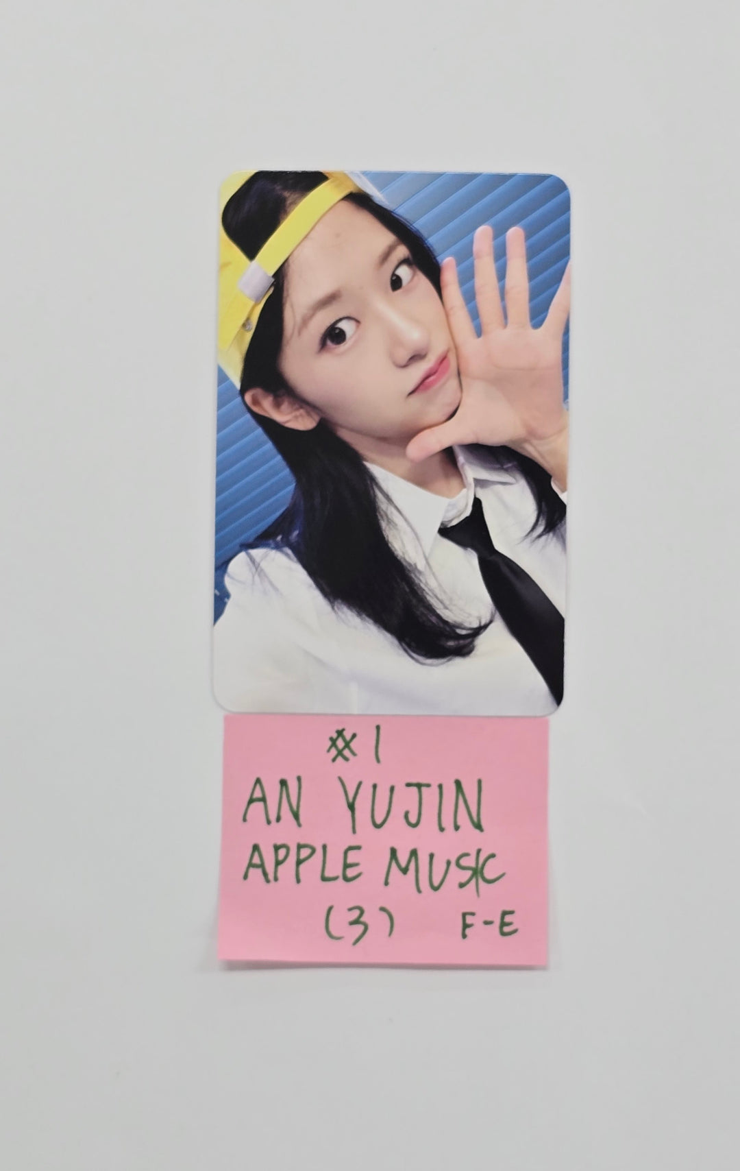 IVE "IVE SECRET" - Apple Music Fansign Event Photocard R2 [25.10.29]