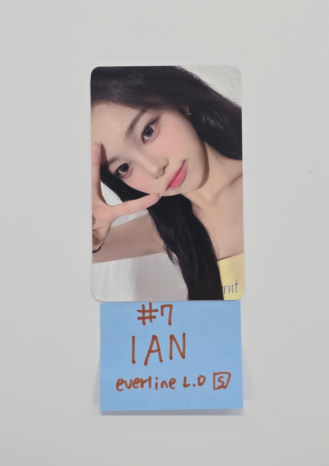 Hearts2Hearts "Focus" - Everline Lucky Draw Event Photocard (SMini Ver.) [25.11.04]