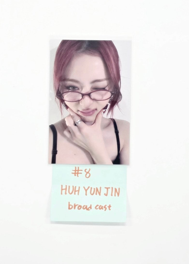 Le Sserafim "CRAZY" -  Broadcast Photocard [25.11.10]