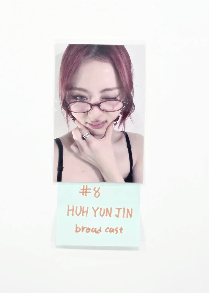 Le Sserafim "CRAZY" -  Broadcast Photocard [25.11.10]