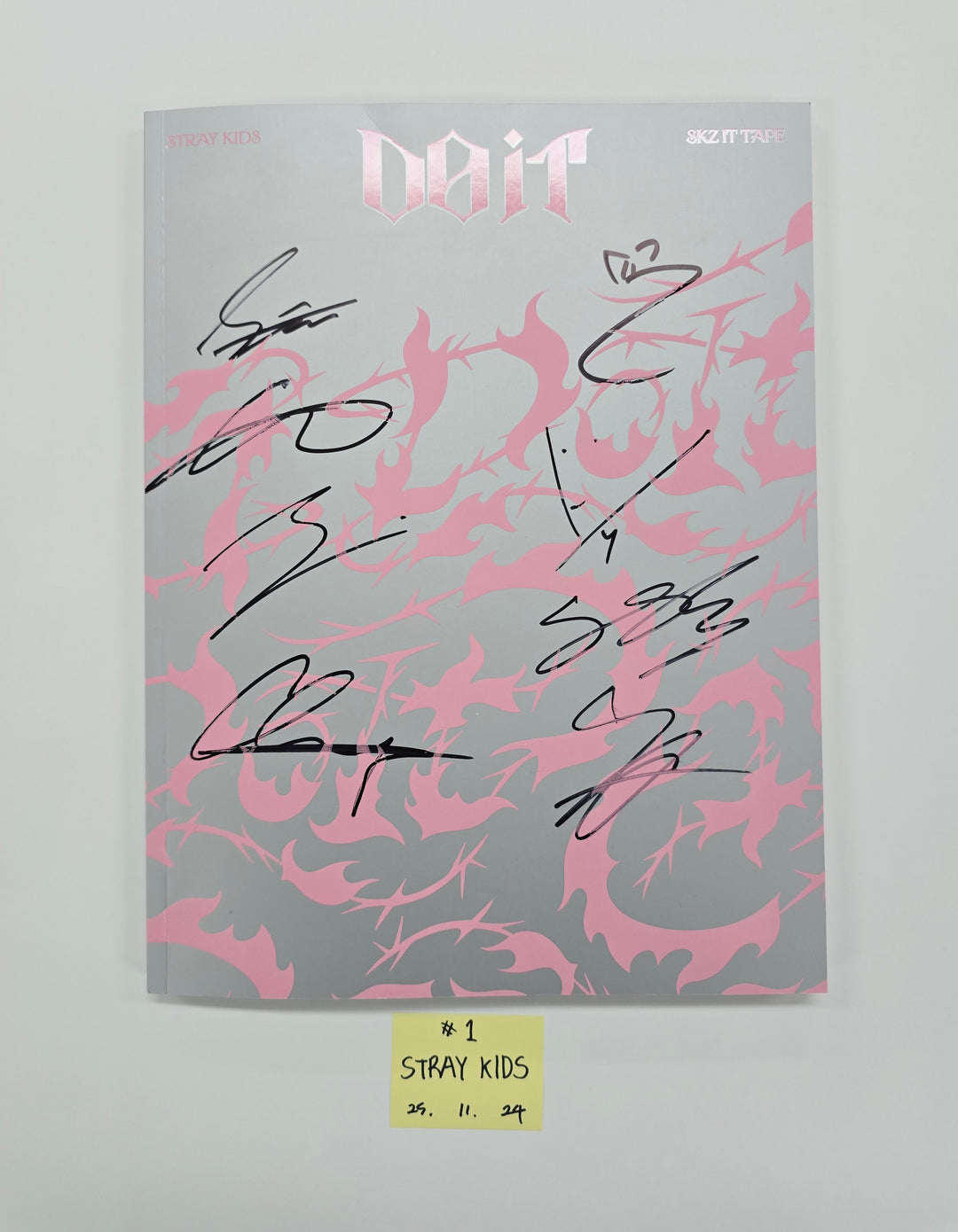 Stray Kids "SKZ IT TAPE &