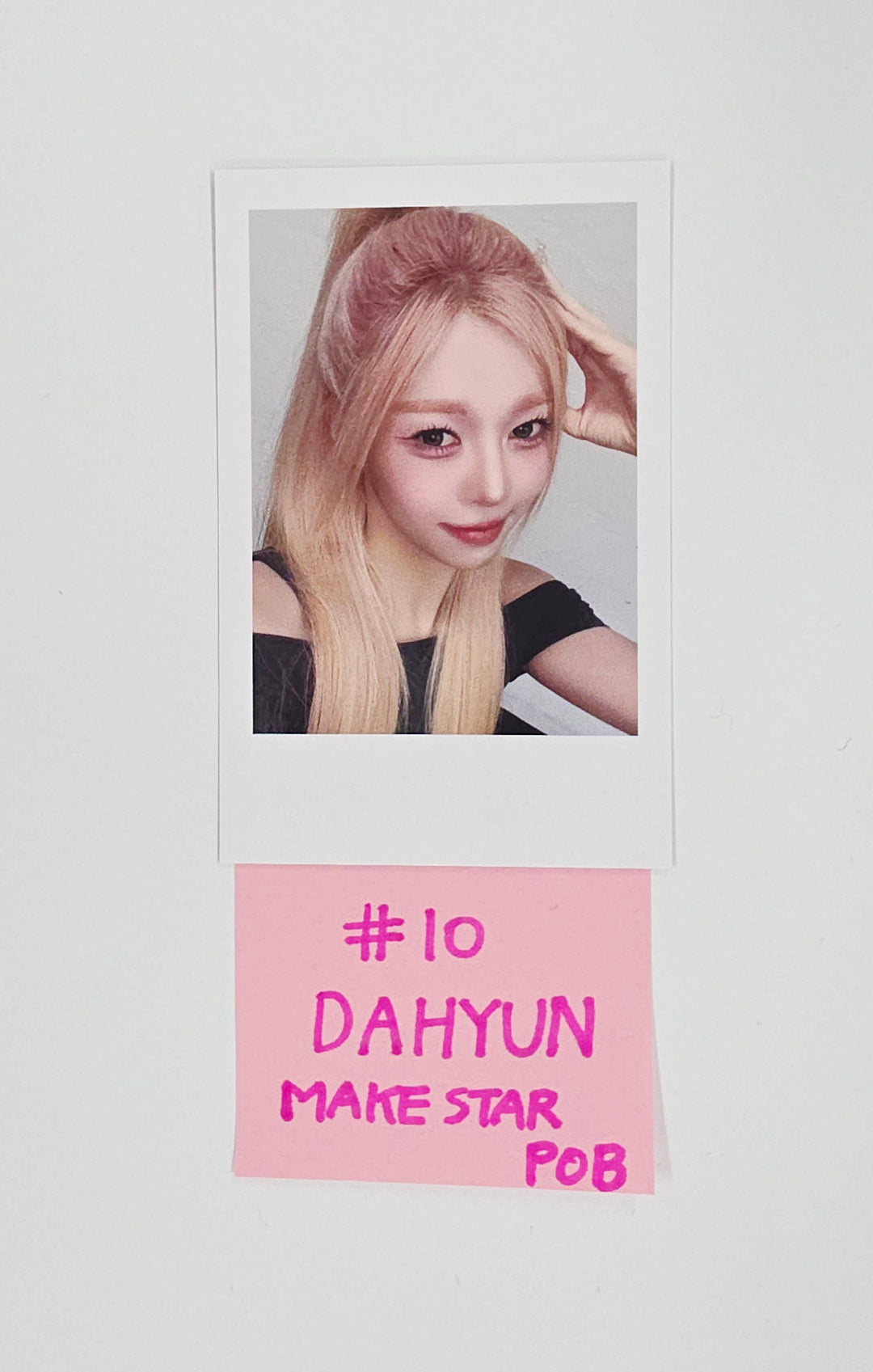 Triples_msnz "Beyond Beauty" - Makestar Pre-Order Benefit Polaroid type Photocard [25.11.28]