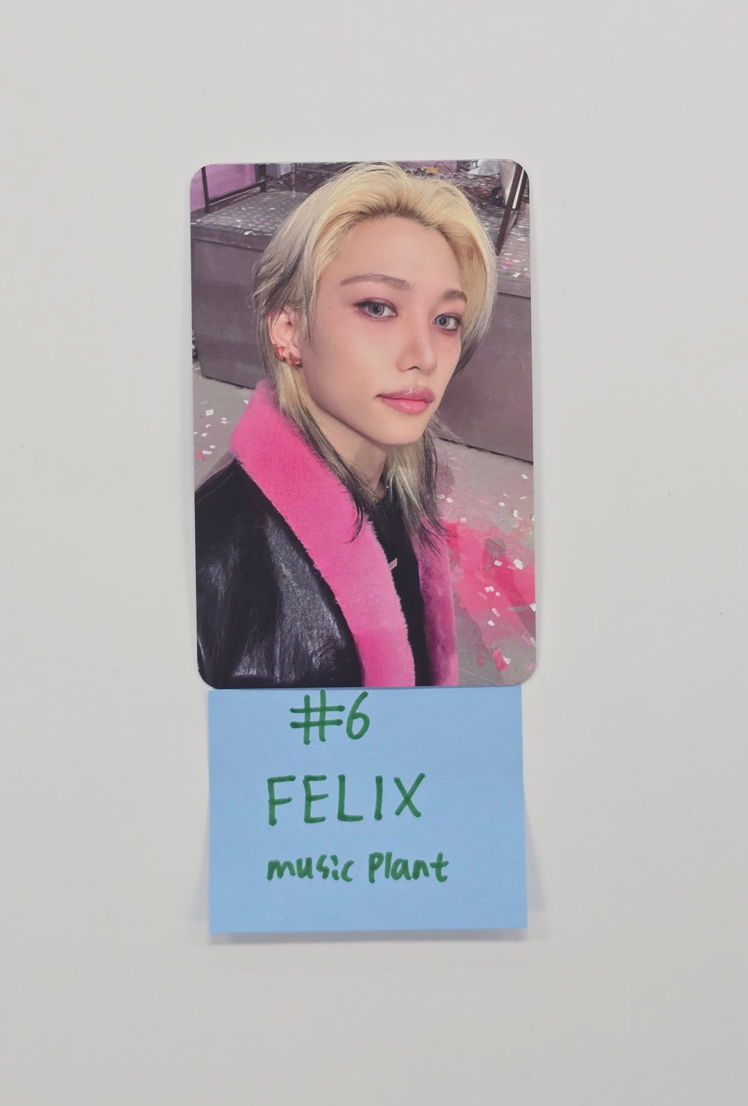 STRAY KIDS "SKZ IT TAPE ‘DO IT’" - Music Plant Pre-Order Benefit Photocard [25.12.05](Restocked12/19)