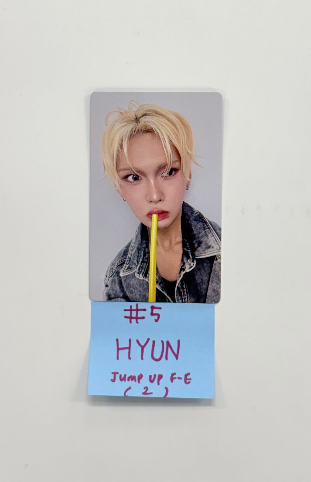 XLOV "UXLXVE" - Jump UP Fansign Event Photocard R4 [25.12.10]