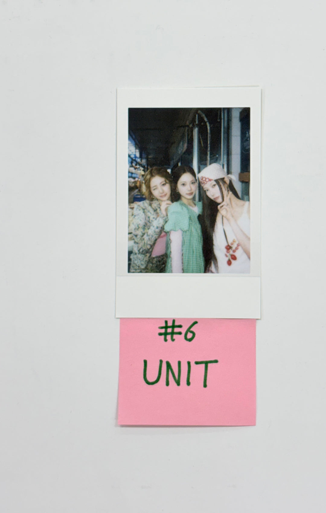Le Sserafim "SPAGHETTI" -Instand Photocard [25.12.12]