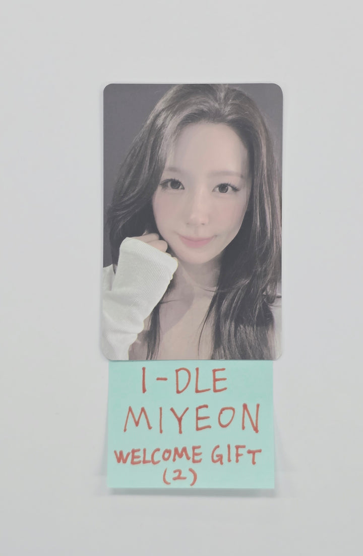 MEYEON (of I-DLE) -  i-dle MEDIA EXHIBITION : CITY of SENSE POP-UP Store Welcome Gift Photocard [25.12.19]