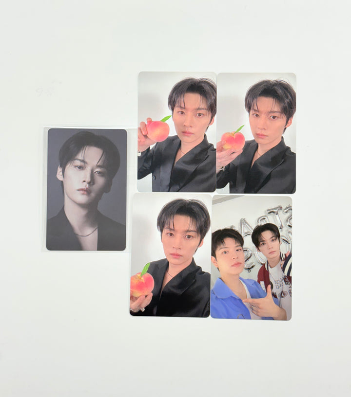 LEEKNOW (of Stray kids) - DICON D&
