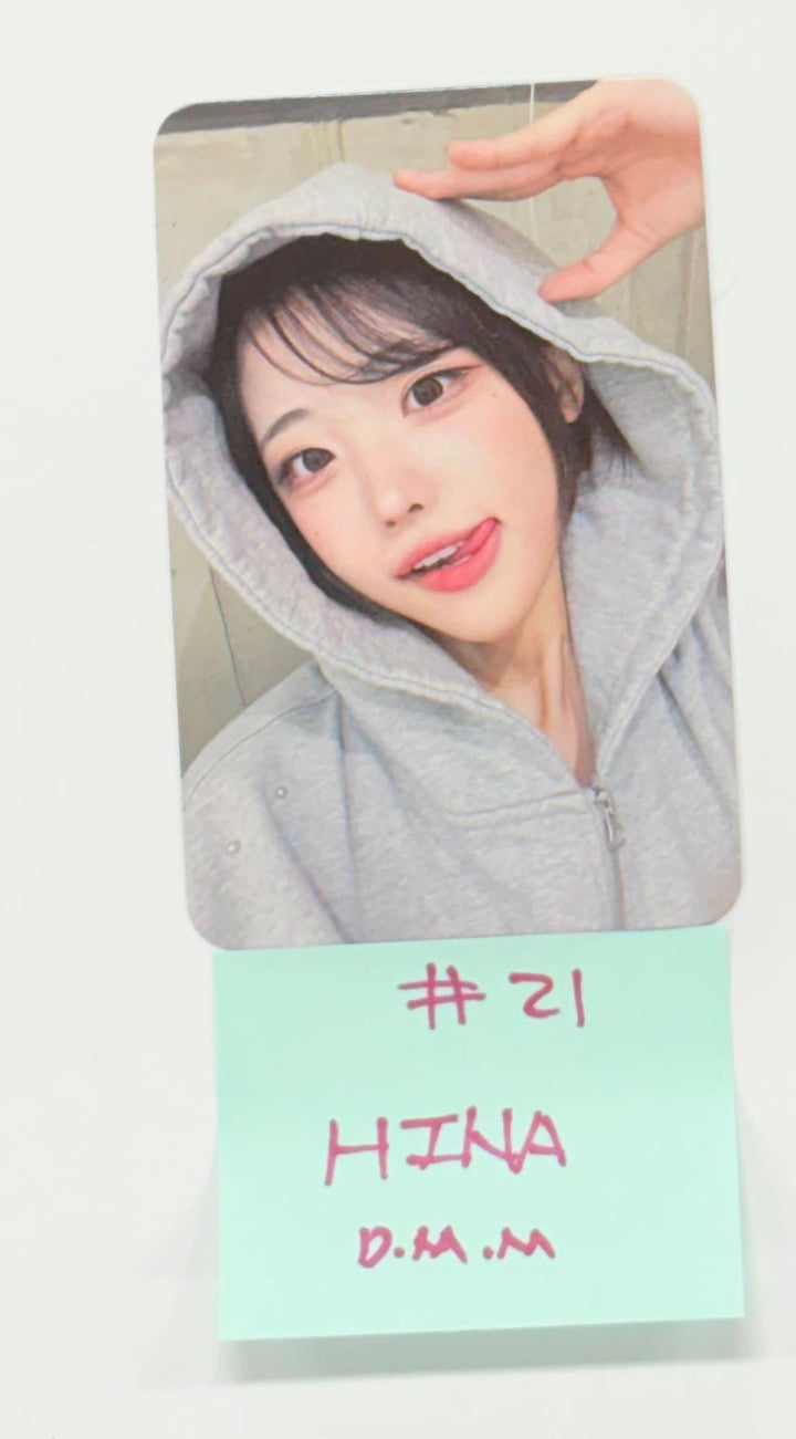 QWER - Dear My Muse Event Photocard (2) [25.12.30]