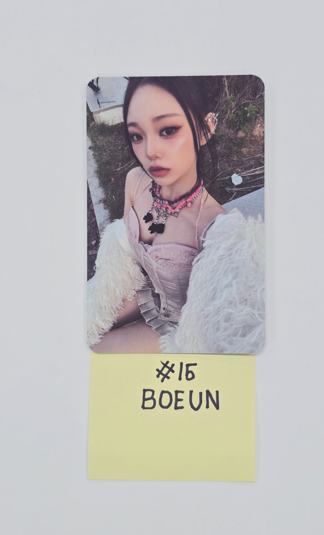CLASS:y "A new chapter of the party - messier, classier Goods package" - Official Photocard [26.01.08]