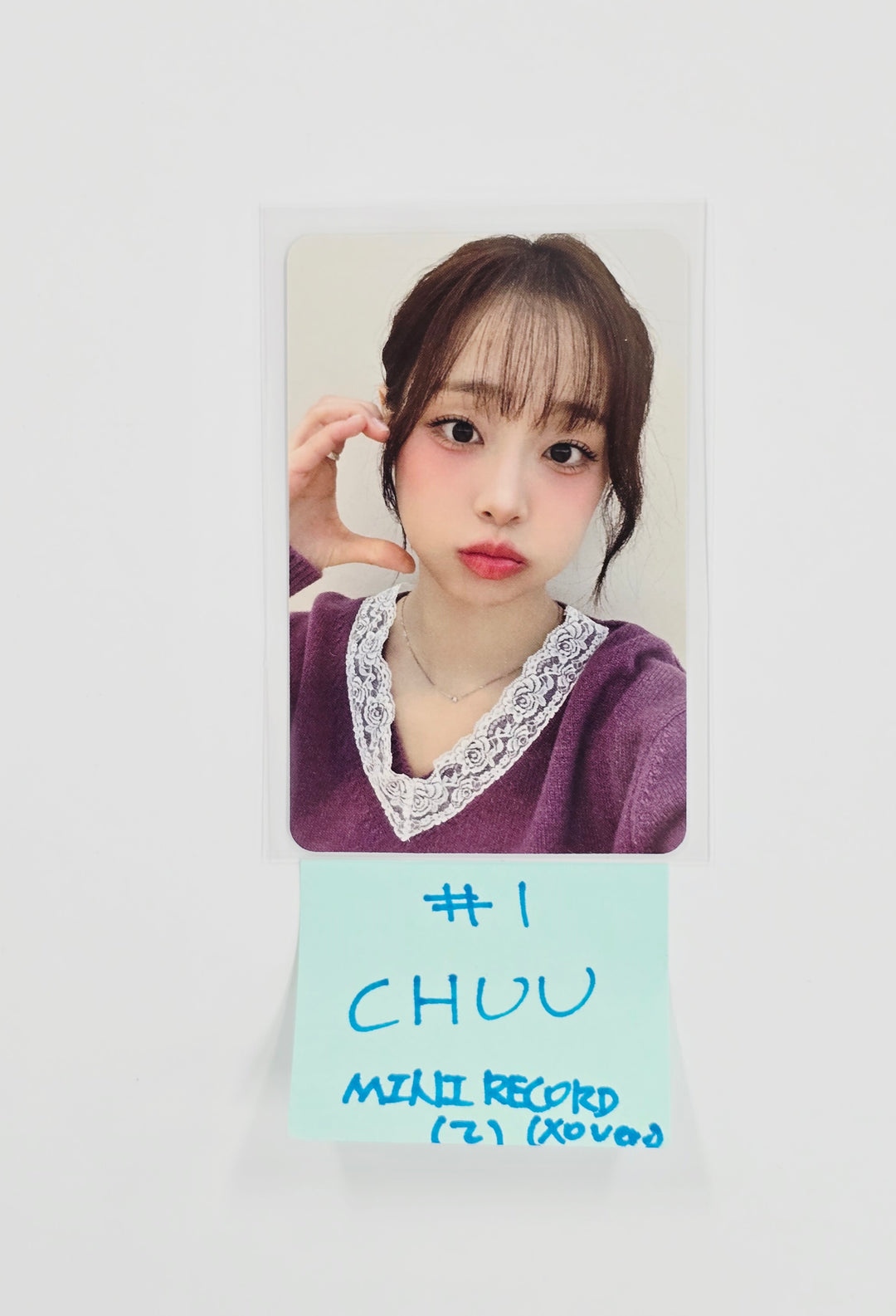 CHUU The First Album "XO, My Cyberlove" - Mini Record Pre-Order Benefit Photocard (XO Ver.) [26.01.13]