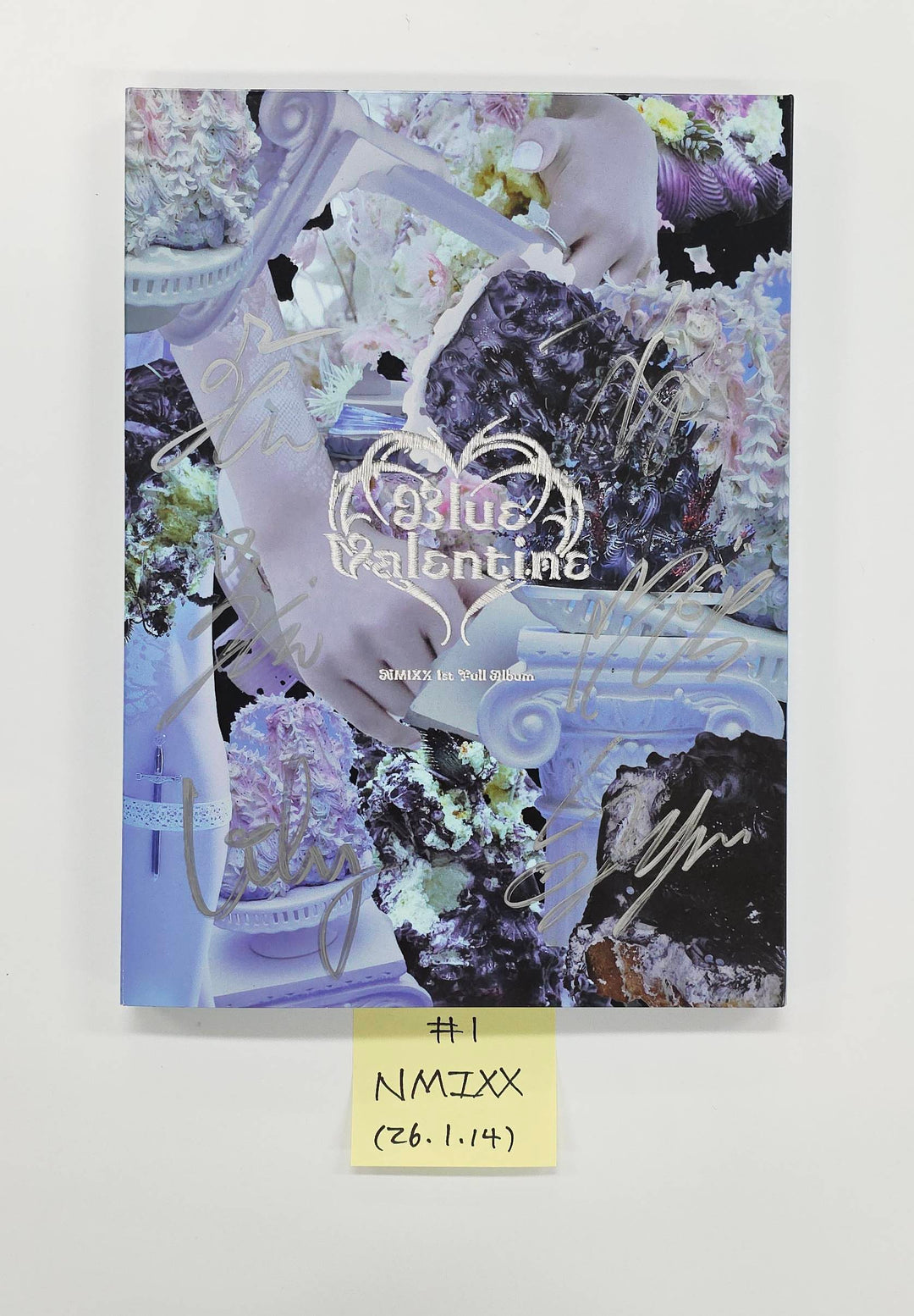 NMIXX "Blue Valentine" &amp; MEOVV 1st EP "MY EYES OPEN VVIDE’" - Hand Autograhped(Signed) Album [26.1.14]