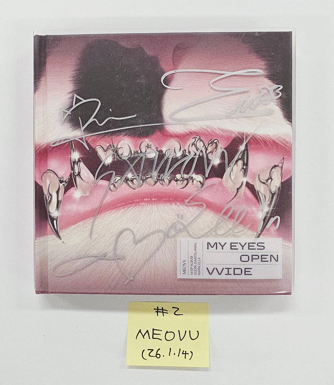 NMIXX "Blue Valentine" &amp; MEOVV 1st EP "MY EYES OPEN VVIDE’" - Hand Autograhped(Signed) Album [26.1.14]