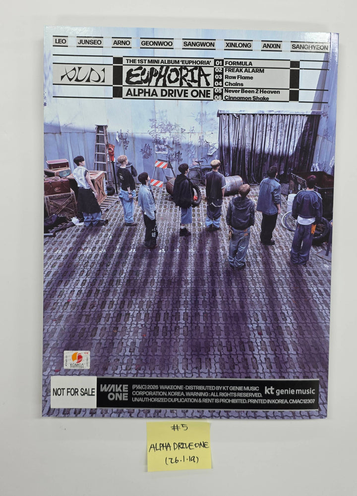 ALPHA DRIVE ONE "EUPHORIA" - Hand Autographed(Signed) Promo Album [26.1.19]