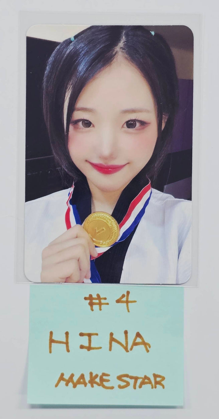 QWER - Makestar Fansign Event Photocard [26.1.21]