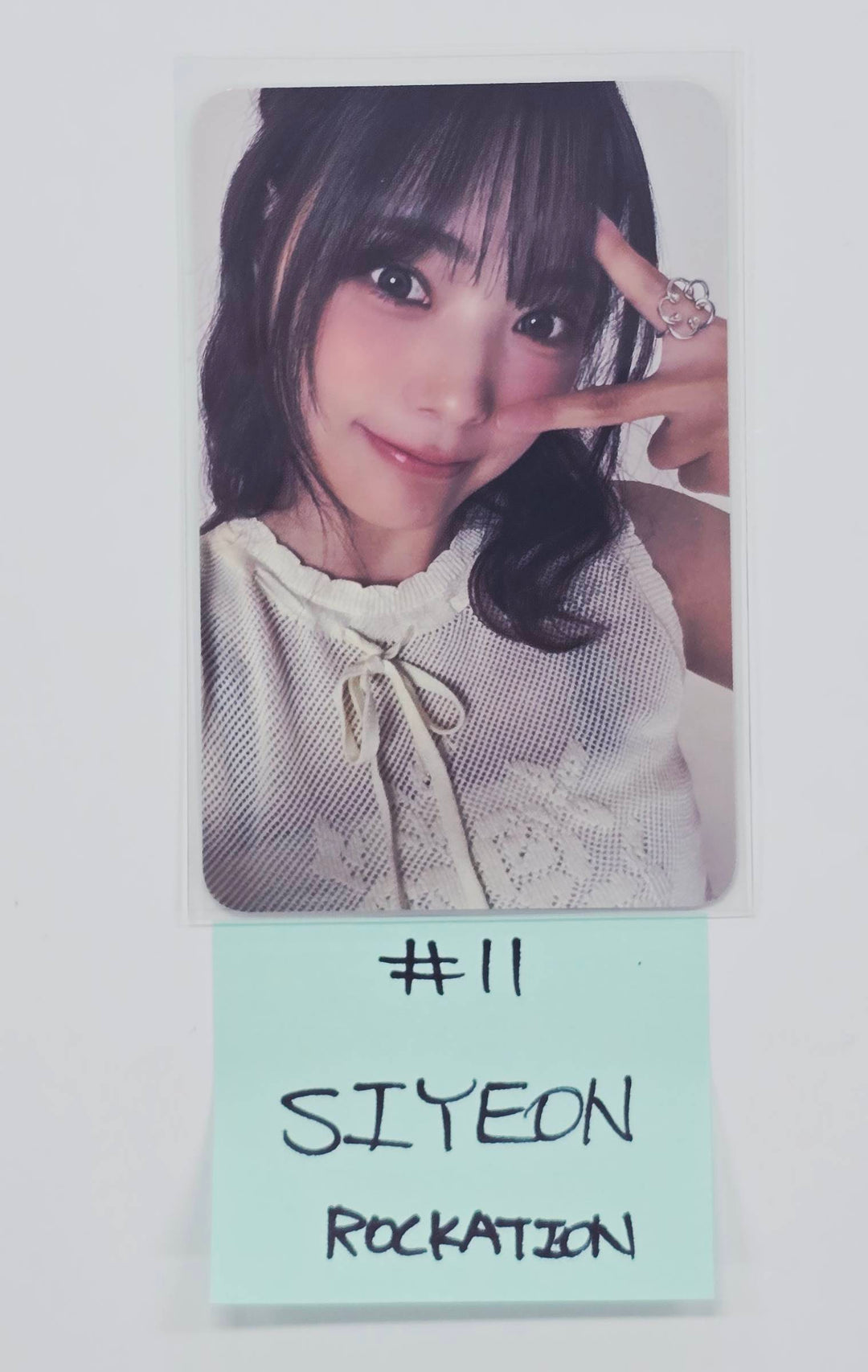 QWER "Rockation" - Official Photocard [26.1.21]