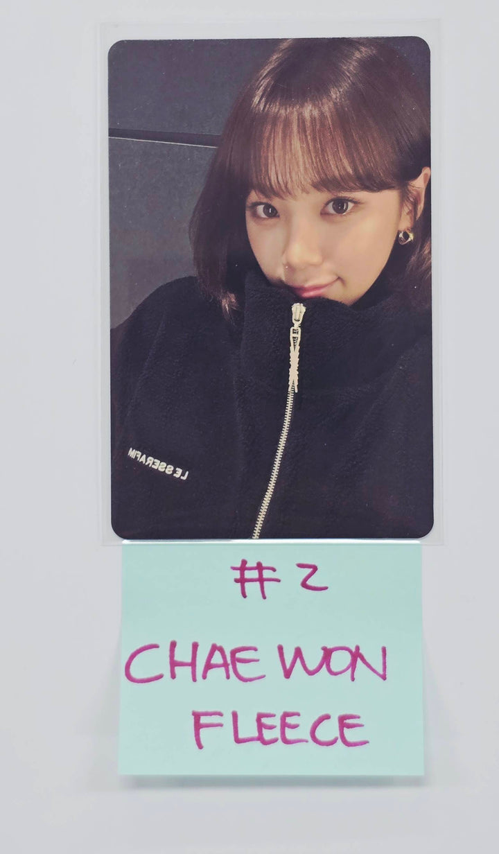 Le Sserafim "Crazy" in Japan - Pop-Up Fleece Photocard [26.1.21]