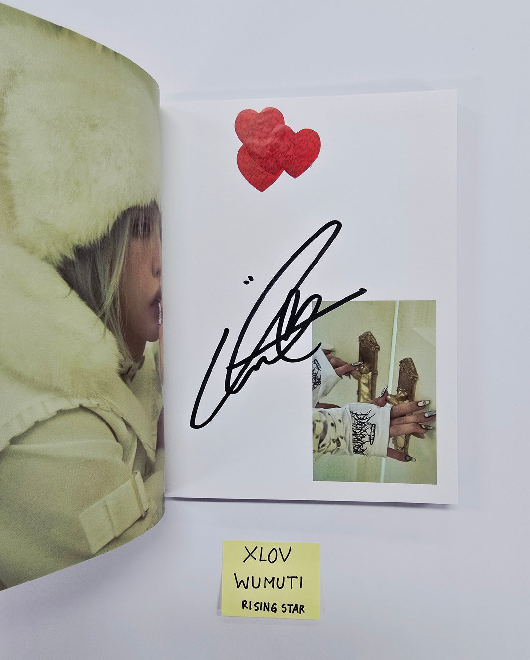 WUMUTI (of XLOV) "UXLXVE" - Hand Autographed(Signed) Album [26.01.28]