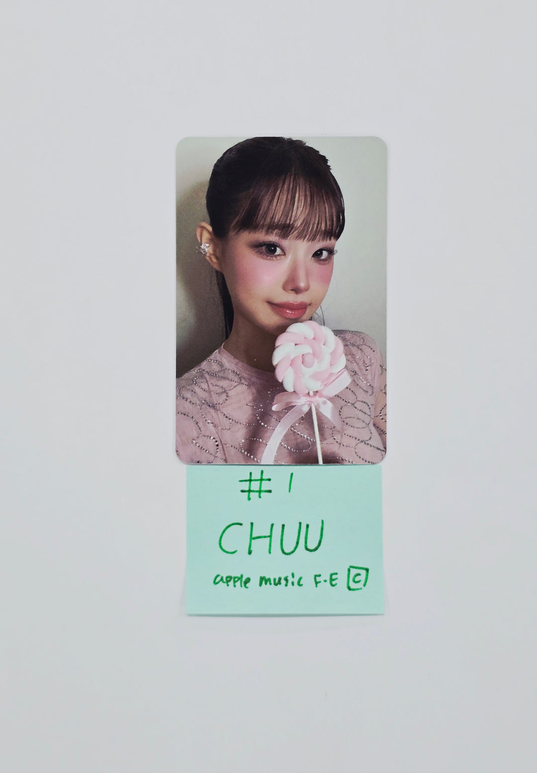 CHUU The First Album "XO, My Cyberlove" - Apple Music Fansign Event Photocard (Cyber Ver.) [26.02.04]