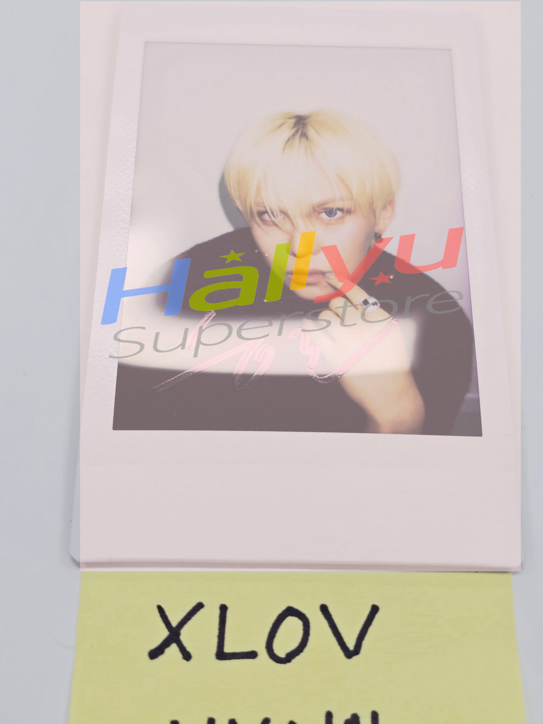 HYUN (of XLOV) "UXLXVE" - Hand Autograhped(Signed) Polaroid [26.02.04]
