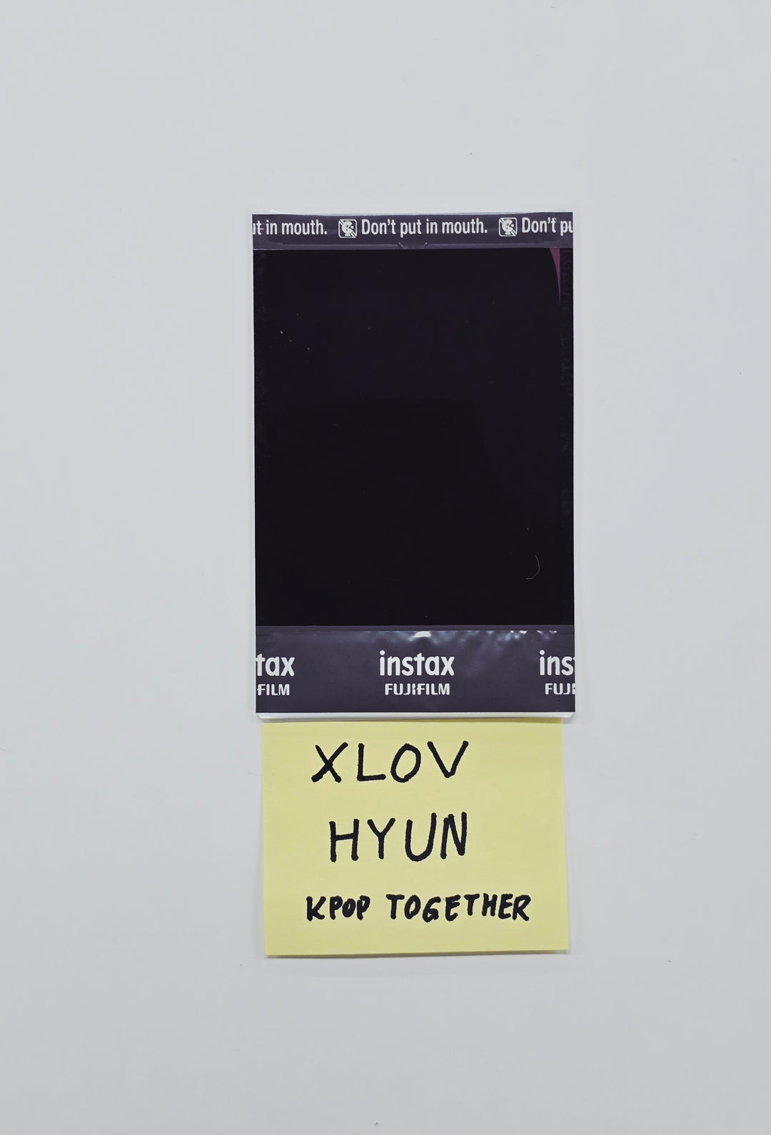 HYUN (of XLOV) "UXLXVE" - Hand Autograhped(Signed) Polaroid [26.02.04]