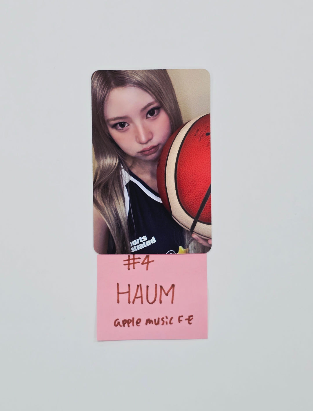 KiiiKiii "Delulu Pack" - Apple Music Fansign Event Photocard [26.02.05]