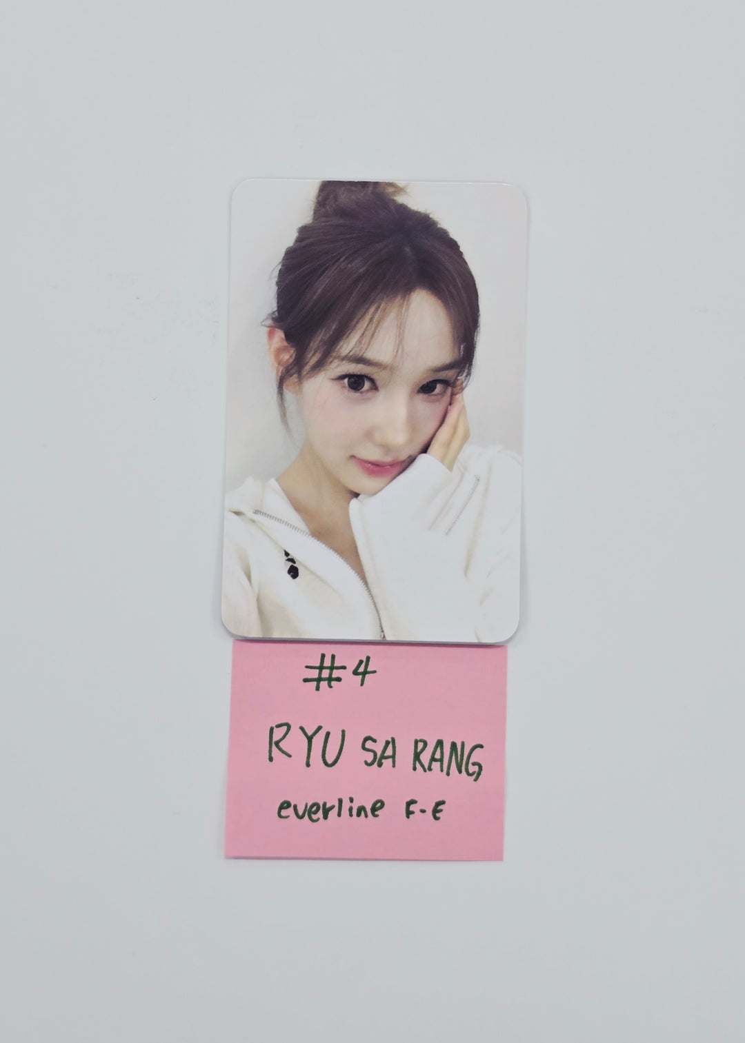 IZNA "Not Just Pretty" - Everline Fansign Event Photocard [26.02.10]
