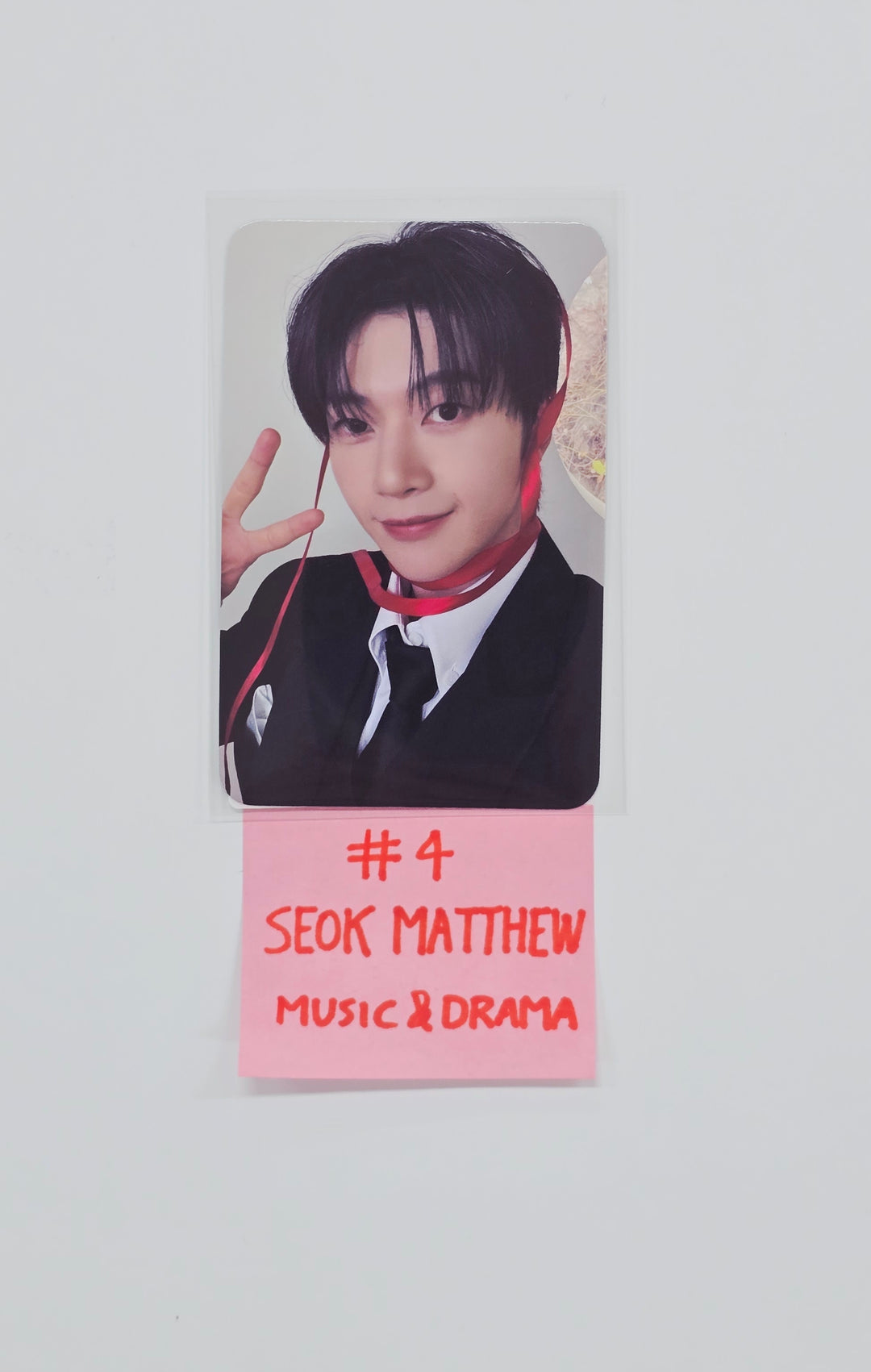 ZeroBaseOne "RE-FLOW" - Music &amp; Drama Pre-Order Benefit Photocard [26.02.10]