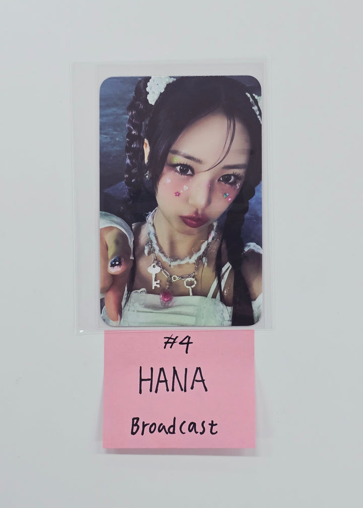 FIFTY FIFTY "Day &amp; Night" - Broadcast Photocard, Print Photo [26.02.13]