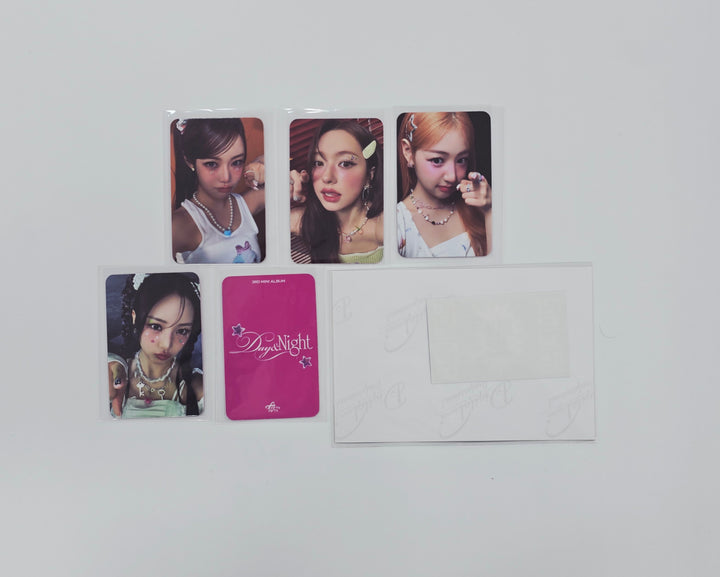 FIFTY FIFTY "Day &amp; Night" - Broadcast Photocard, Print Photo [26.02.13]