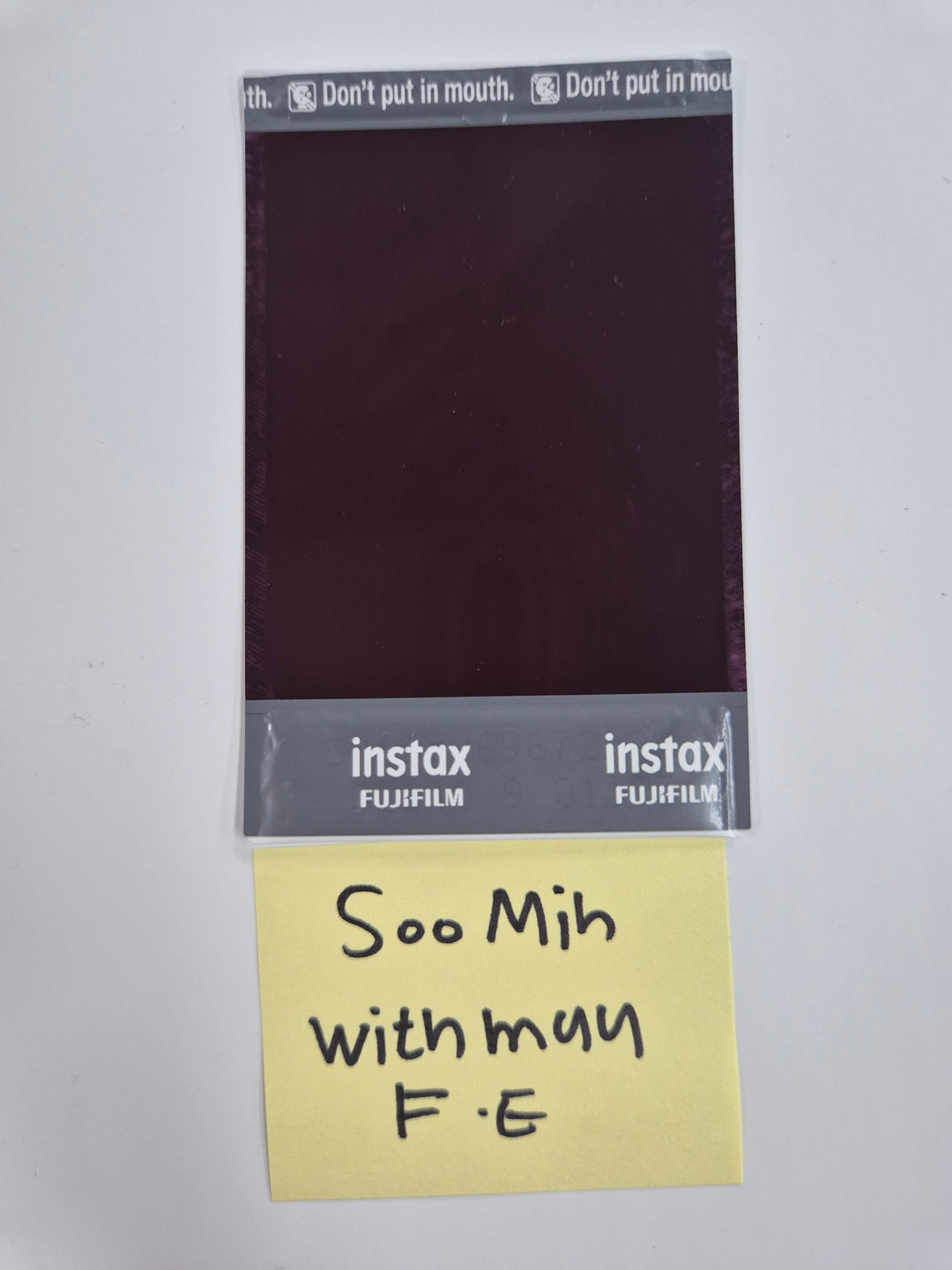 Soomin (of TripleS) - Hand Autographed(Signed) Polaroid [26.02.19]