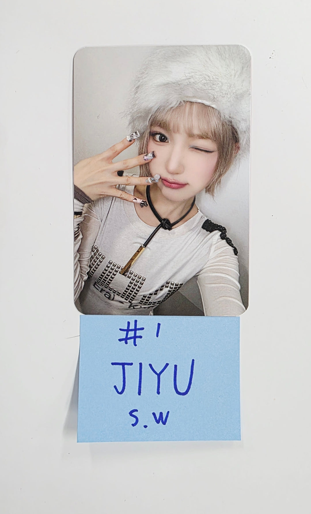 KiiiKiii "Delulu Pack" - Soundwave Fansign Event Photocard [26.02.19]