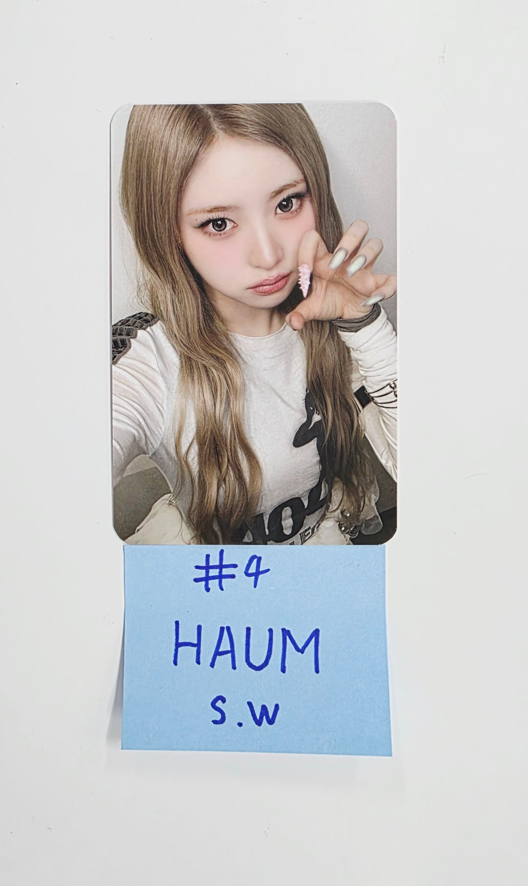 KiiiKiii "Delulu Pack" - Soundwave Fansign Event Photocard [26.02.19]