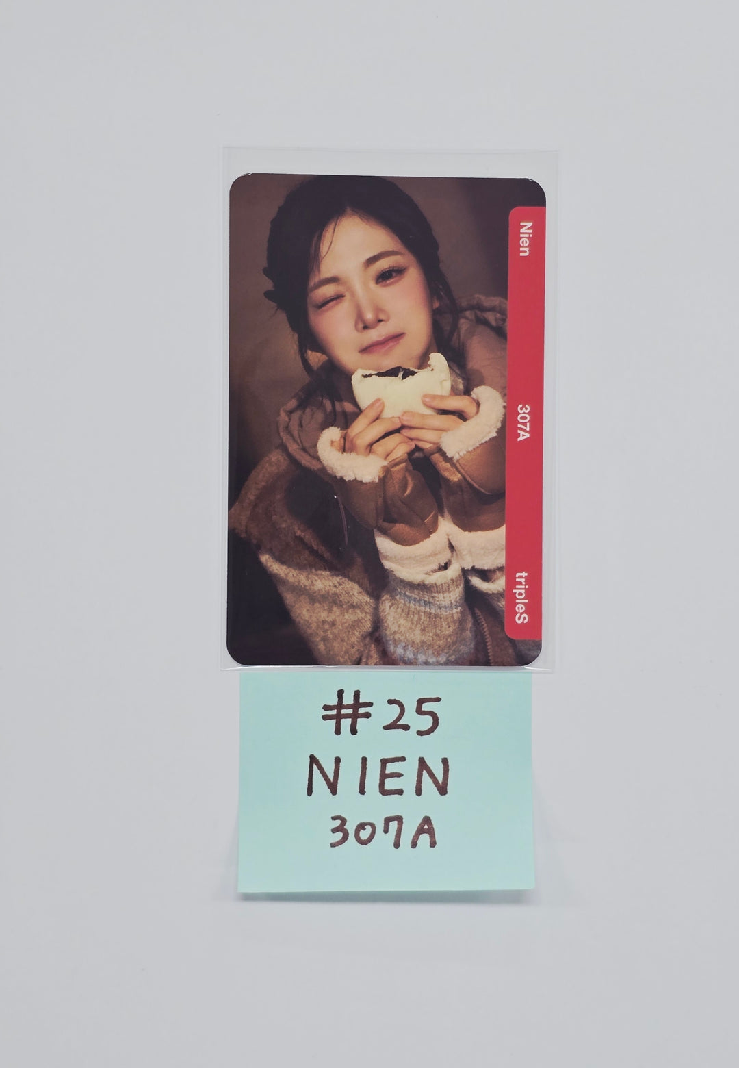 Triples_msnz "Beyond Beauty" - TripleS msnz X Lotte Home Shopping Double Class Objekt Photocard (Objekt Music Album ver.) (2) [26.02.20]