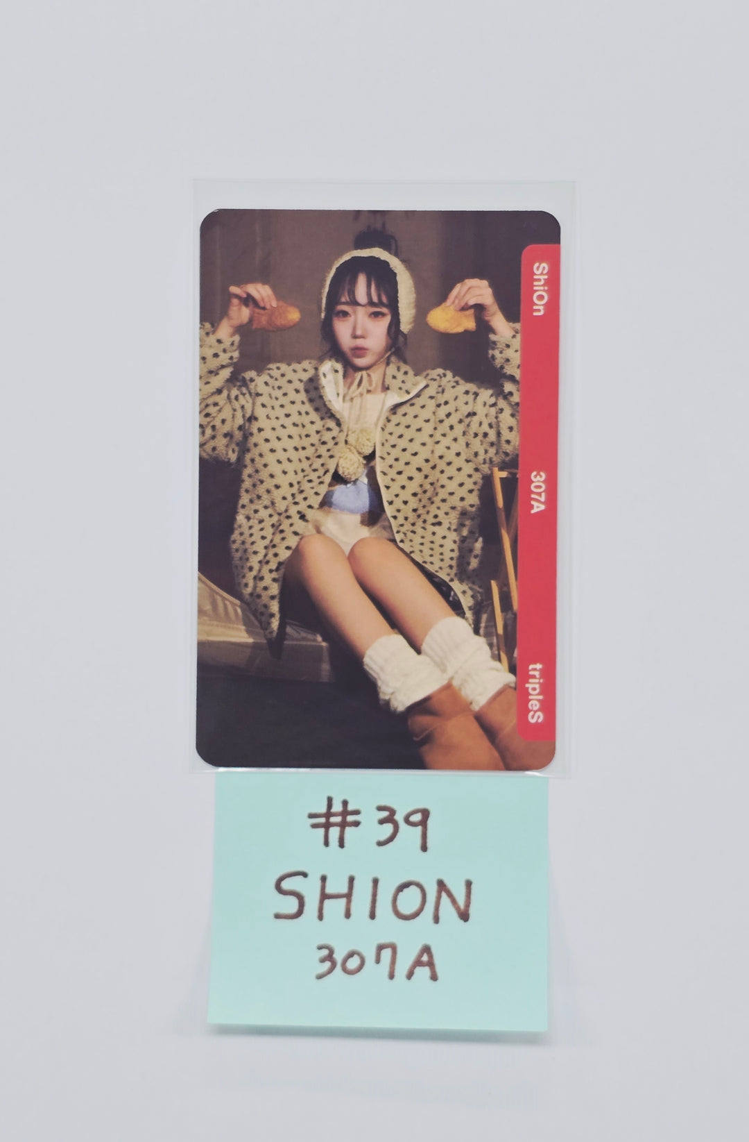 Triples_msnz "Beyond Beauty" - TripleS msnz X Lotte Home Shopping Double Class Objekt Photocard (Objekt Music Album ver.) (2) [26.02.20]