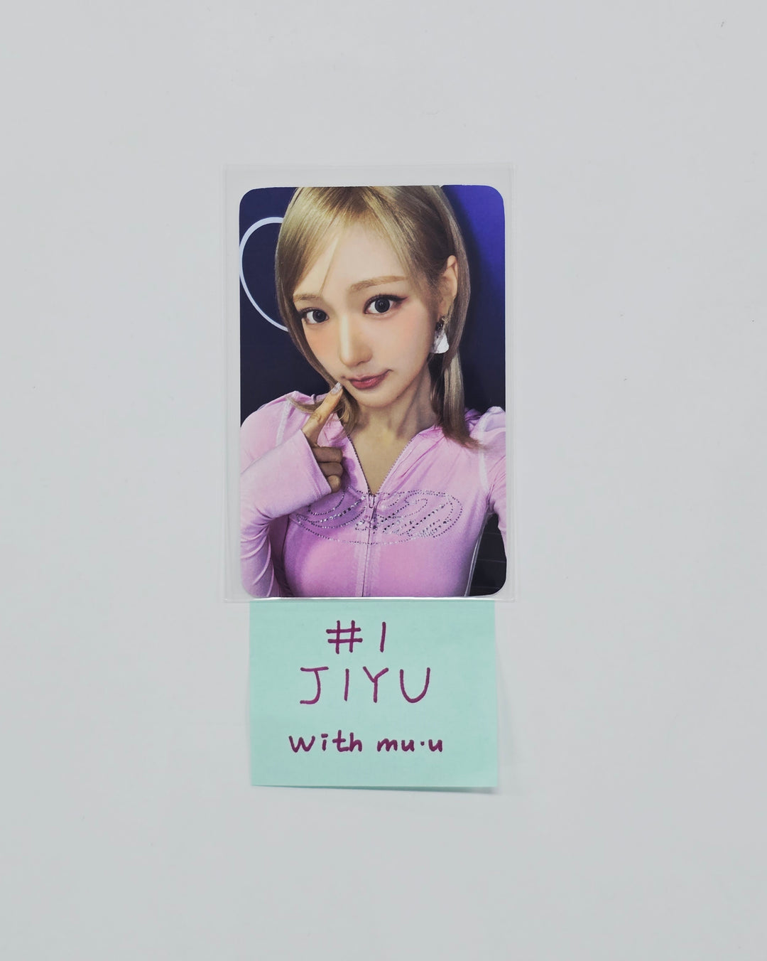 KiiiKiii "Delulu Pack" - Withmuu Fansign Event Photocard [26.03.03]