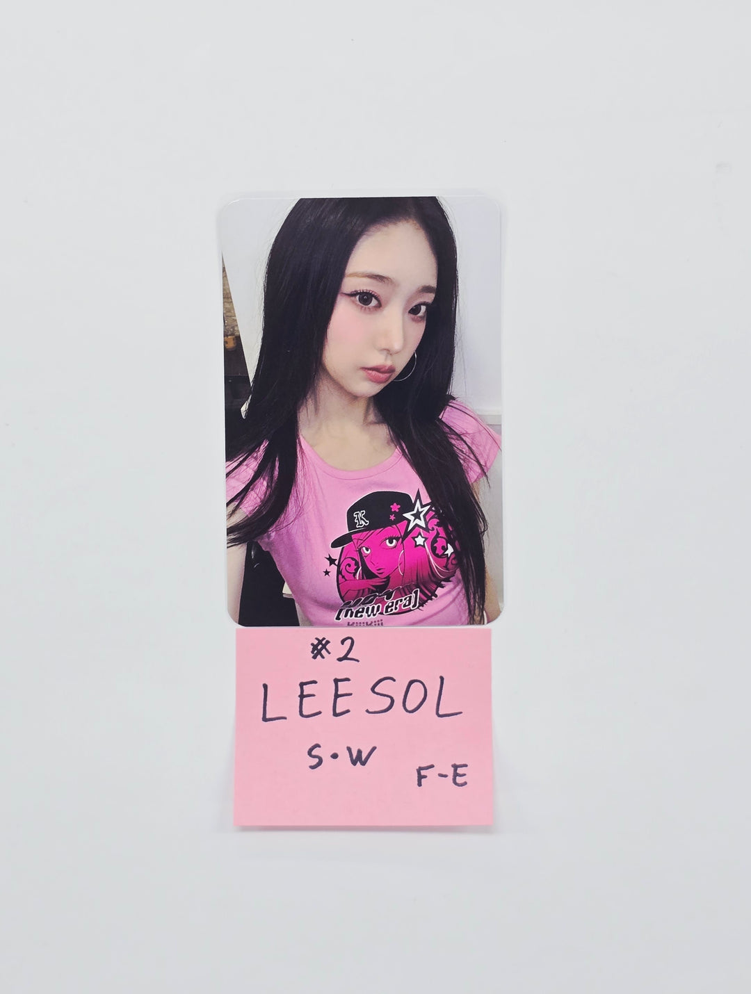 KiiiKiii "Delulu Pack" - Soundwave Fansign Event Photocard R2 [26.03.04]