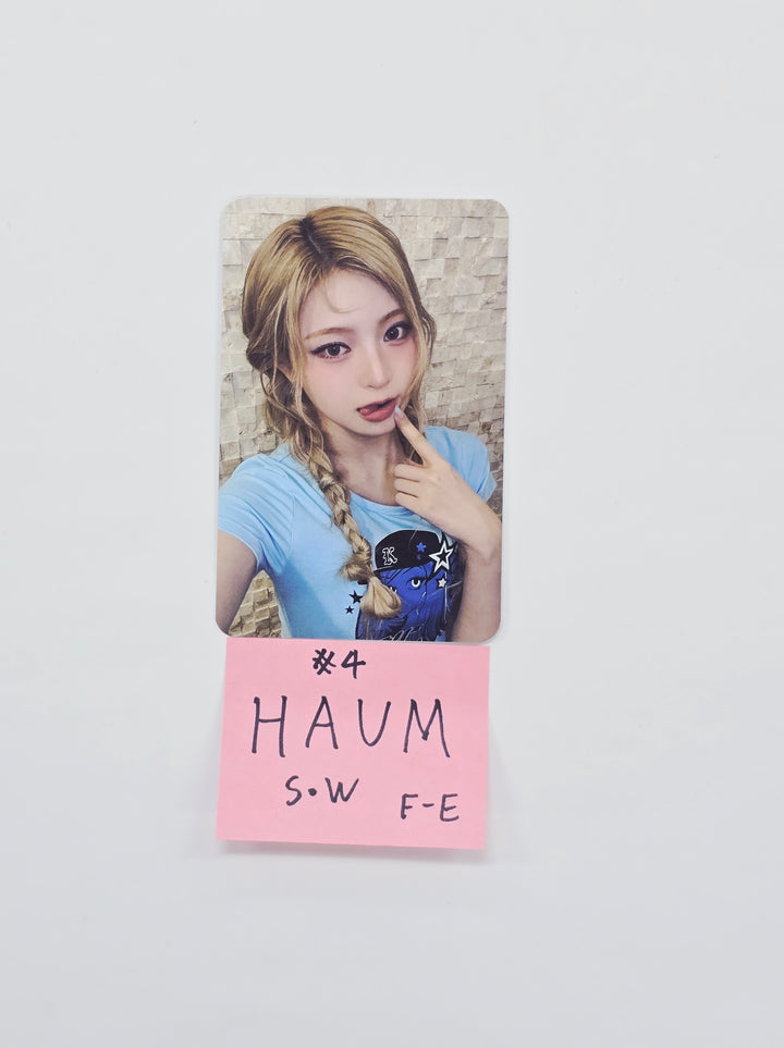 KiiiKiii "Delulu Pack" - Soundwave Fansign Event Photocard R2 [26.03.04]