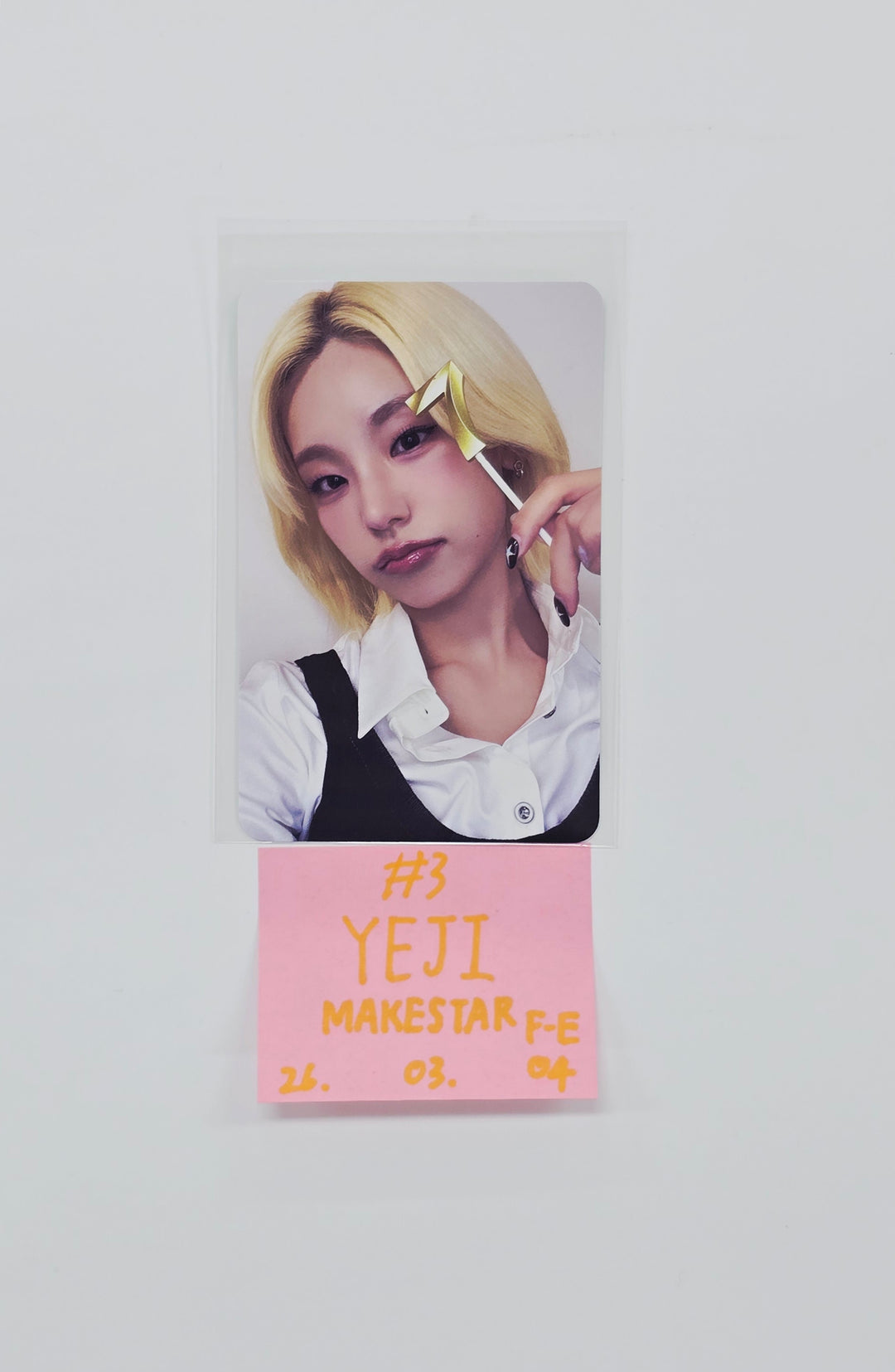 ITZY "TUNNEL VISION" - Makestar Fansign Event Photocard R8 (POCAALBUM Ver.) [26.03.04]