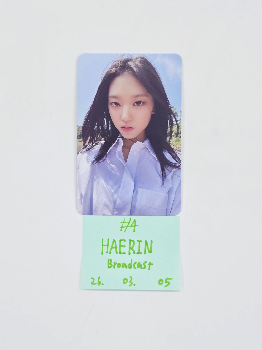 Newjeans - Broadcast Photocard [26.03.06]