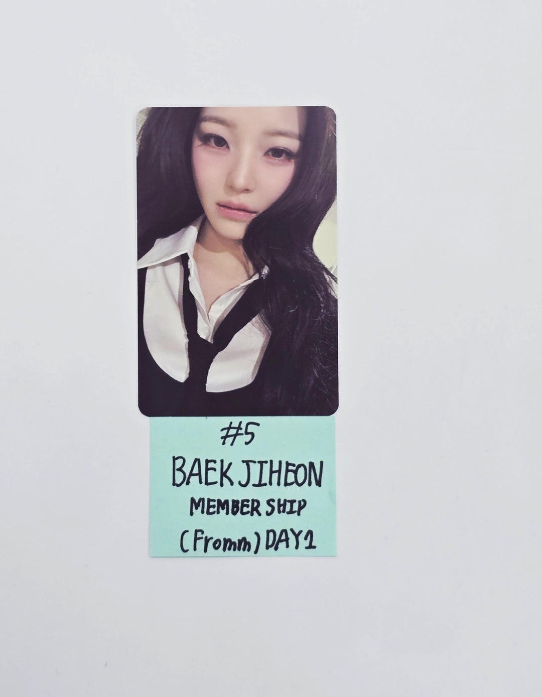 Fromis_9 - ENCORE World Tour Membership Event Photocard Day1 [26.03.06]