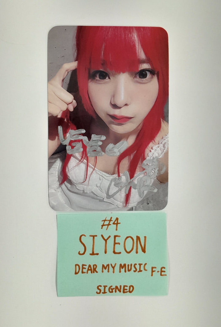 QWER - Hand Autographed(Signed) Photocard [26.03.06]