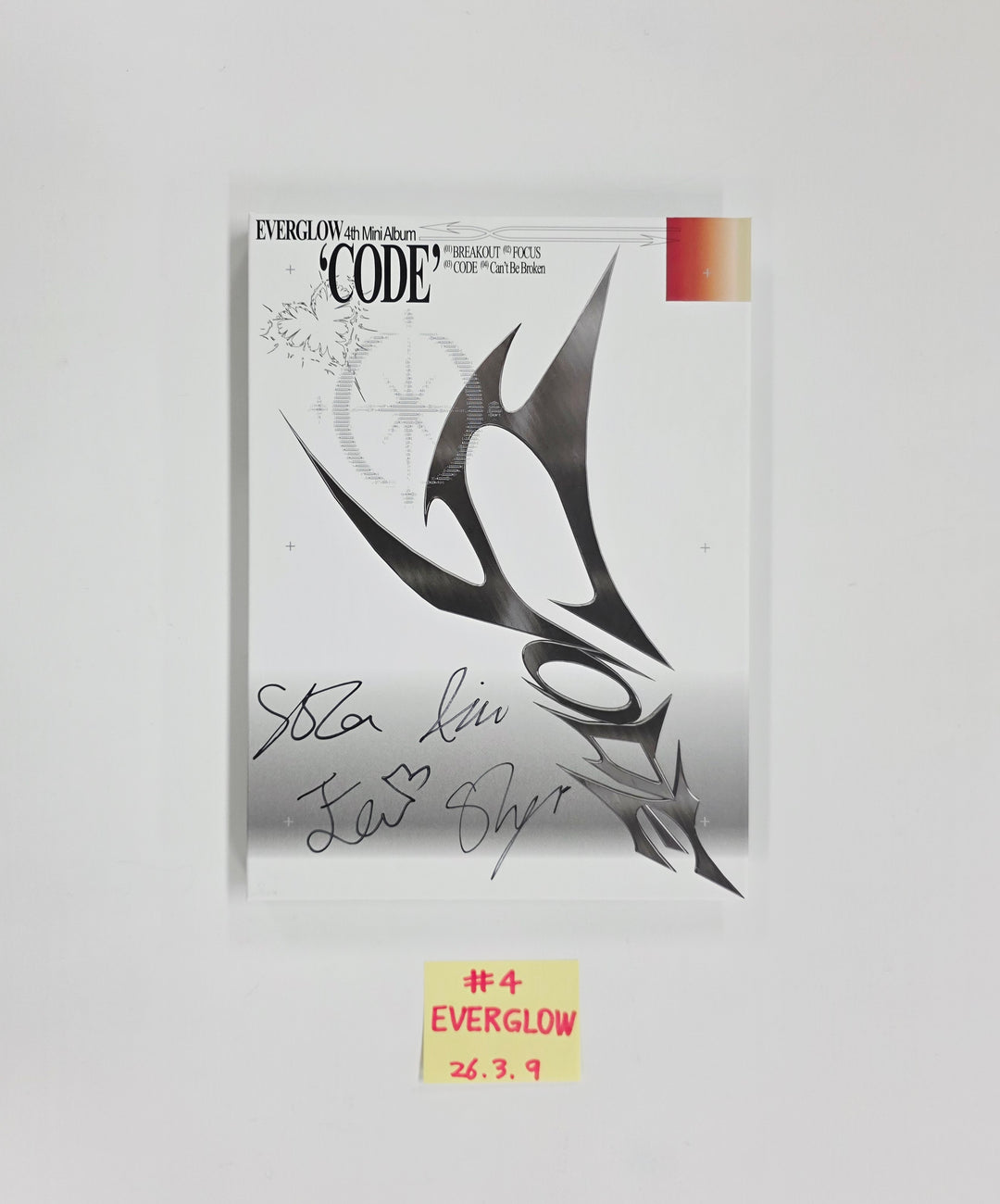 Everglow "CODE" - Hand Autographed(Signed) Promo Album [26.03.09]