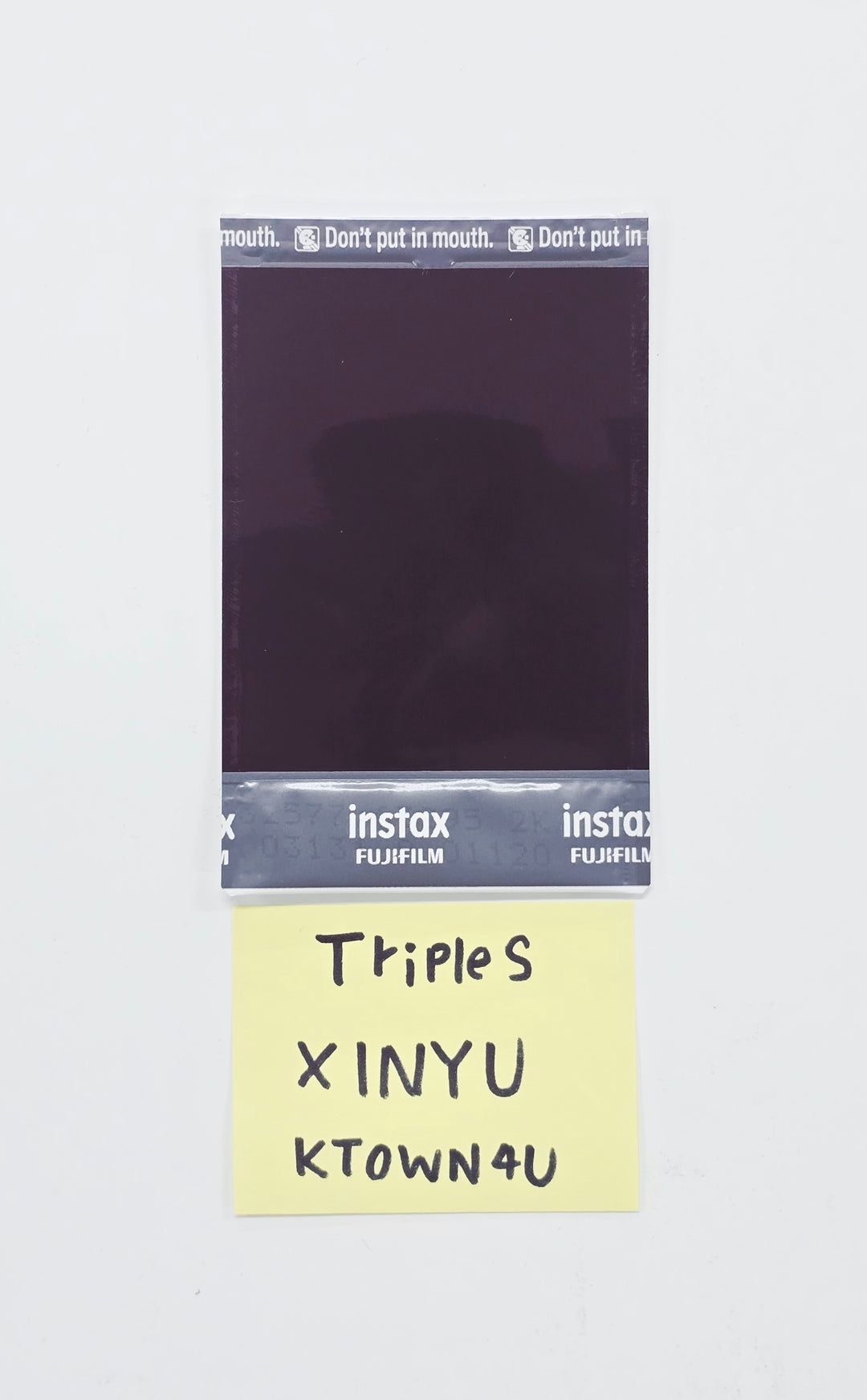 XINYU (of TripleS) - Hand Autographed(Signed) Polaroid [26.03.11]