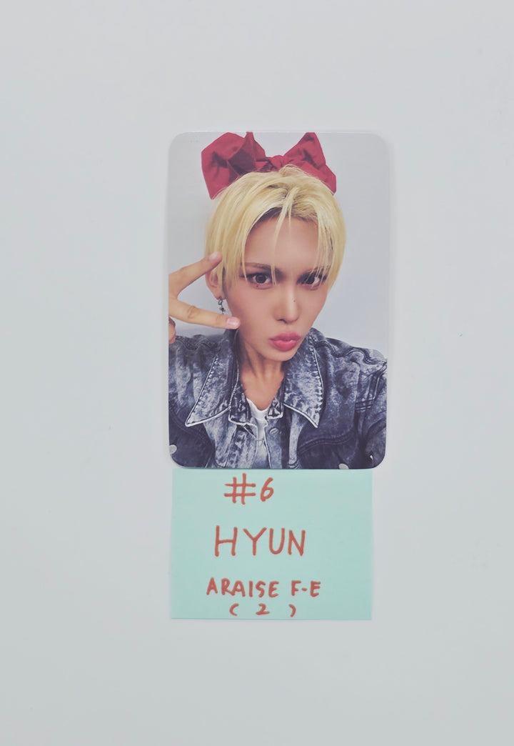 XLOV "UXLXVE" - ARAISE Fansign Event Photocard R2 [26.03.11]