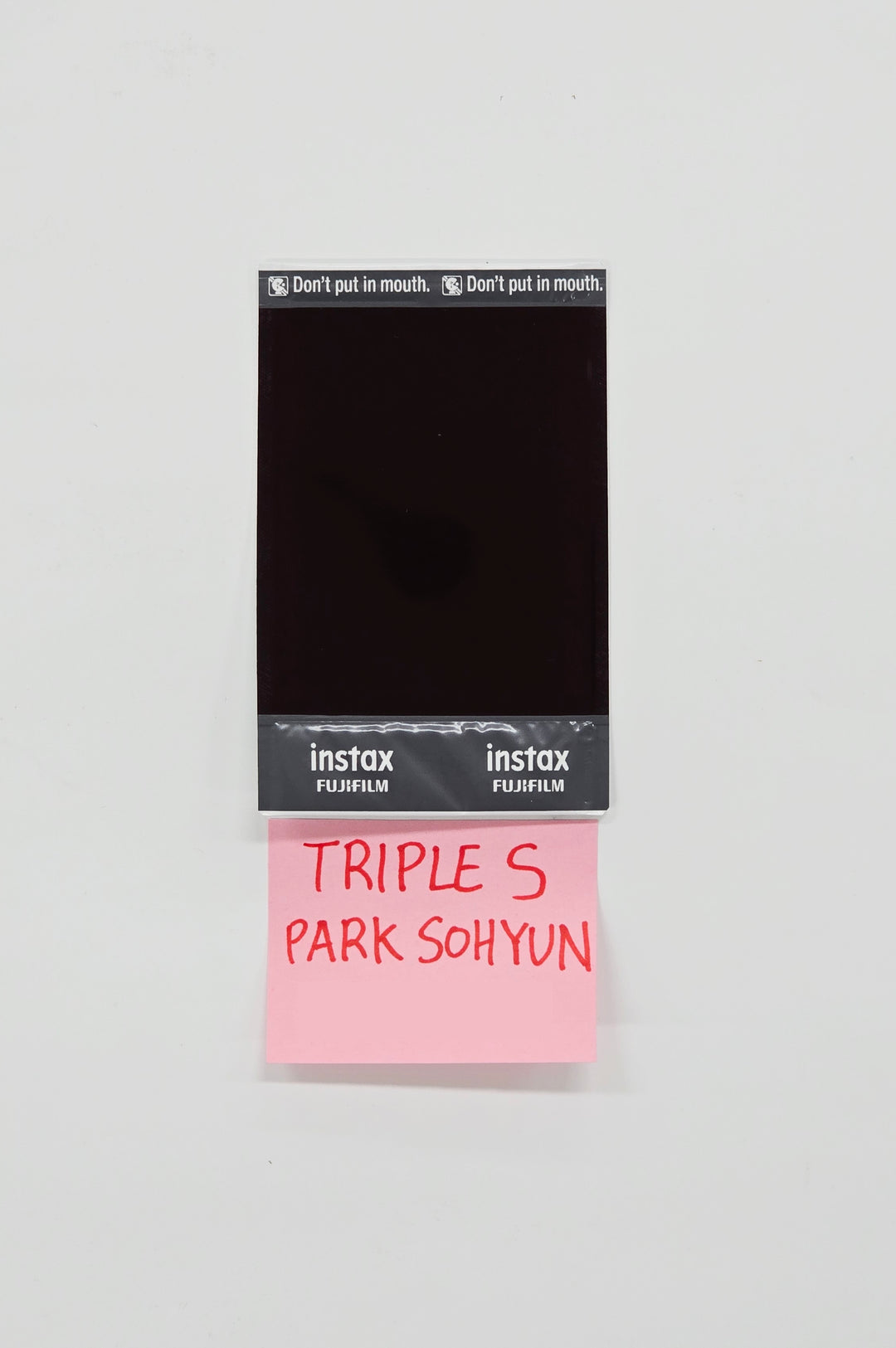 SOHYUN (of TripleS) - Hand Autographed(Signed) Polaroid [26.03.12]
