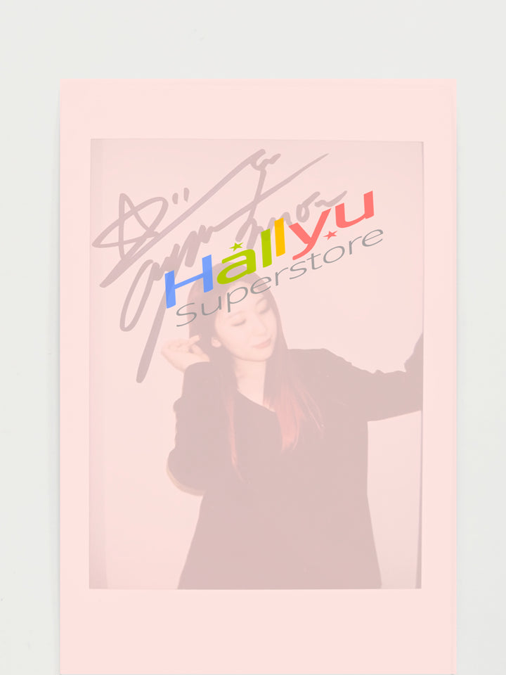 LEE CHAEYEON - Hand Autographed(Signed) Polaroid [26.03.13]