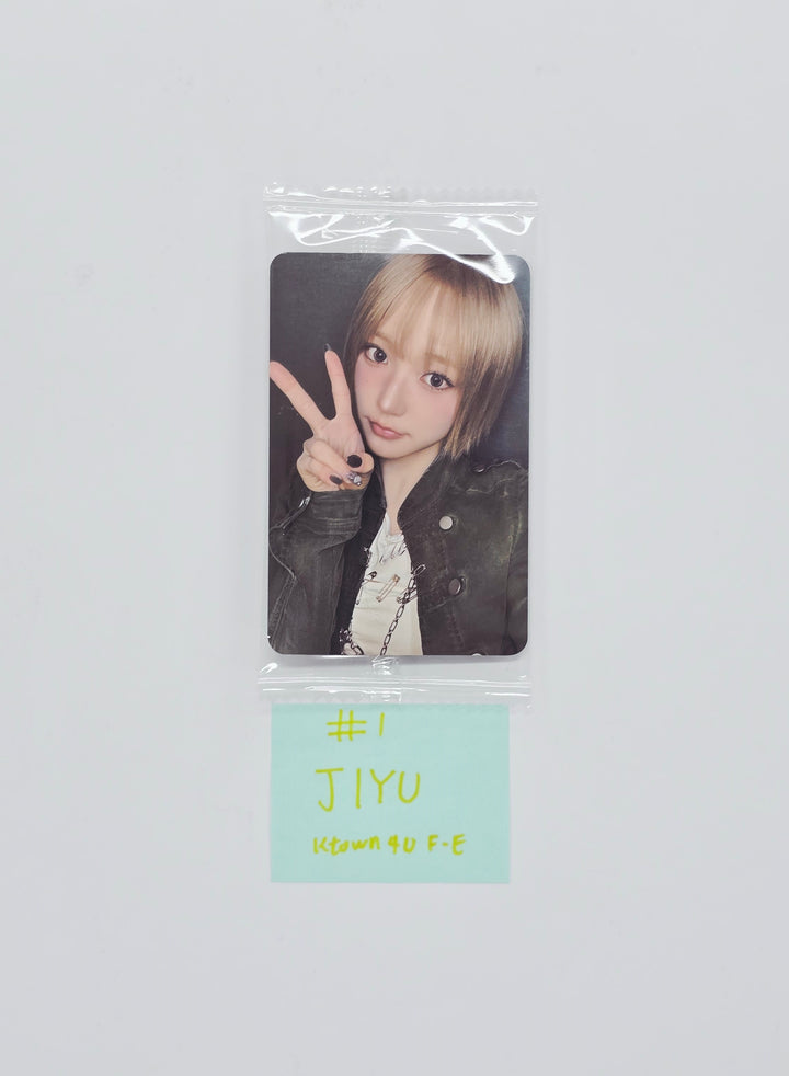 KiiiKiii "Delulu Pack" - Ktown4U Fansign Event Photocard [26.03.16]