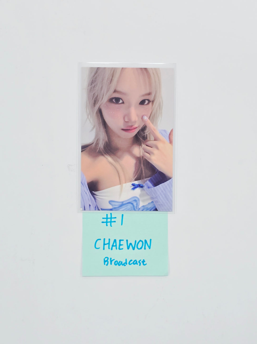 Le Sserafim "CRAZY" -  Broadcast Photocard [26.03.16]